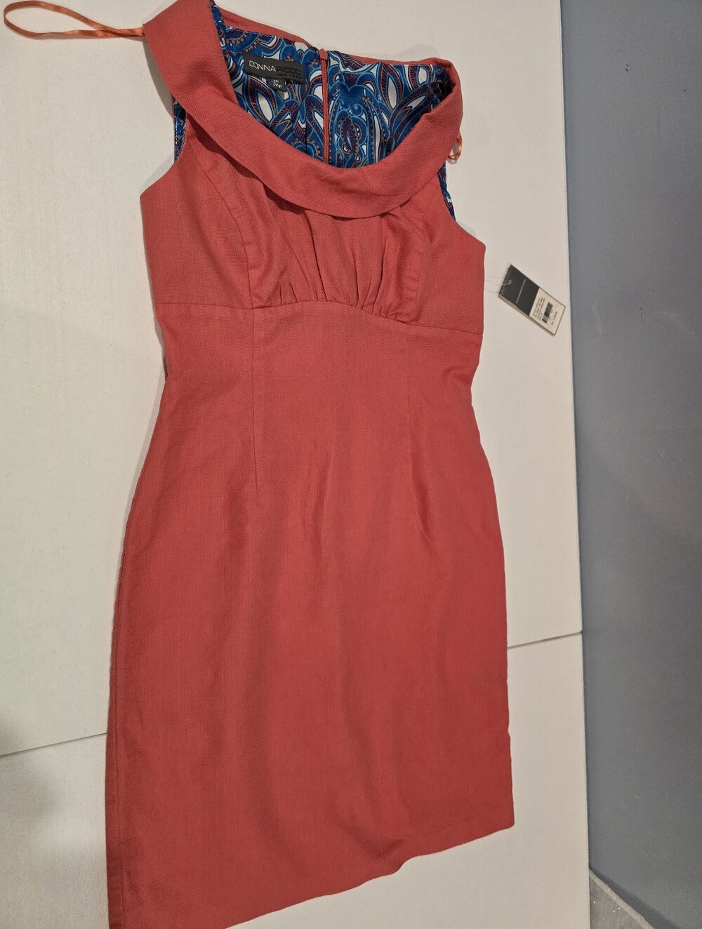 Donna Ricco Coral-Pink Sleeveless Sheath Dress